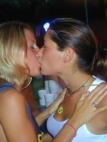 girls kissing megamix 61
